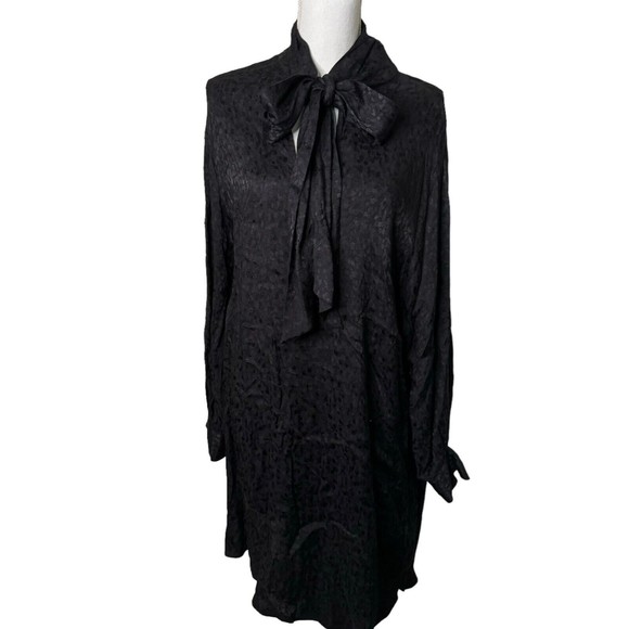 NWT H & M shift Dress Black neck Bow Sz 12 embossed Animal Print a16 - Picture 1 of 9